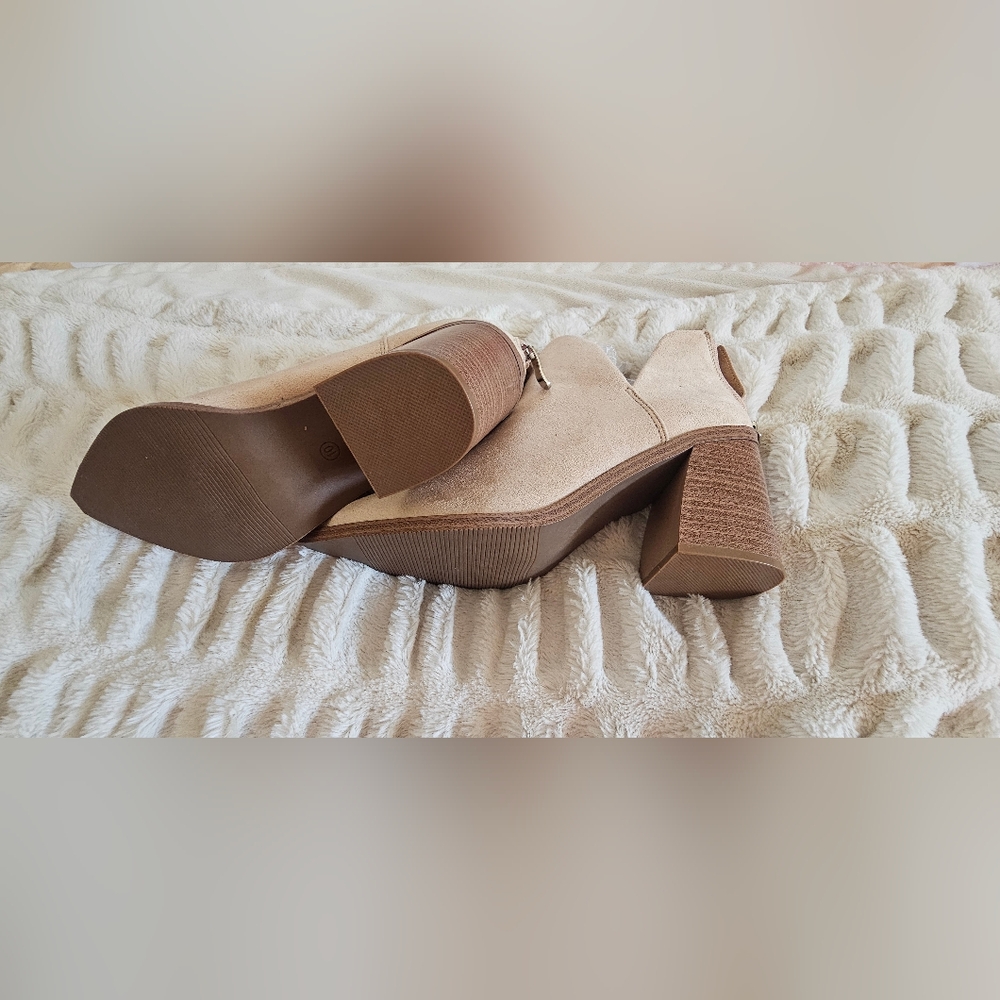 Cowboy Booties - Picture 4 of 4